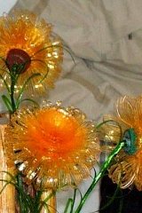 как сделать пластиковые цветы своими руками как сделать пластиковые цветы своими руками